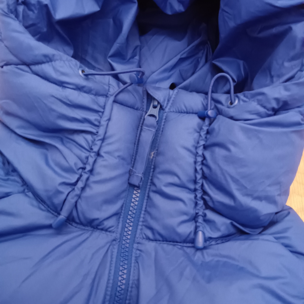 Columbia Women's Blue Puffer Vest For Winter - Picture 7 of 9